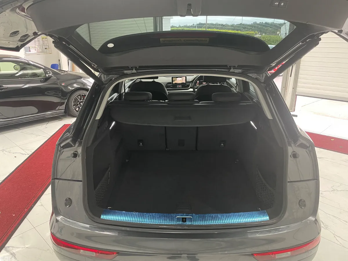 Audi Q5 Hatchback, Diesel, 2019, Grey