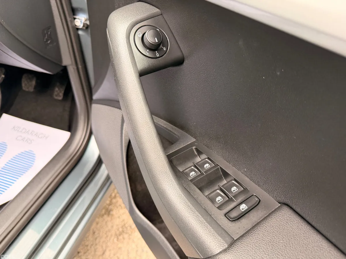 Skoda Octavia Saloon, Diesel, 2018, Grey