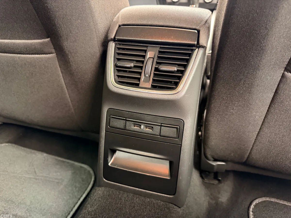 Skoda Octavia Saloon, Diesel, 2018, Grey