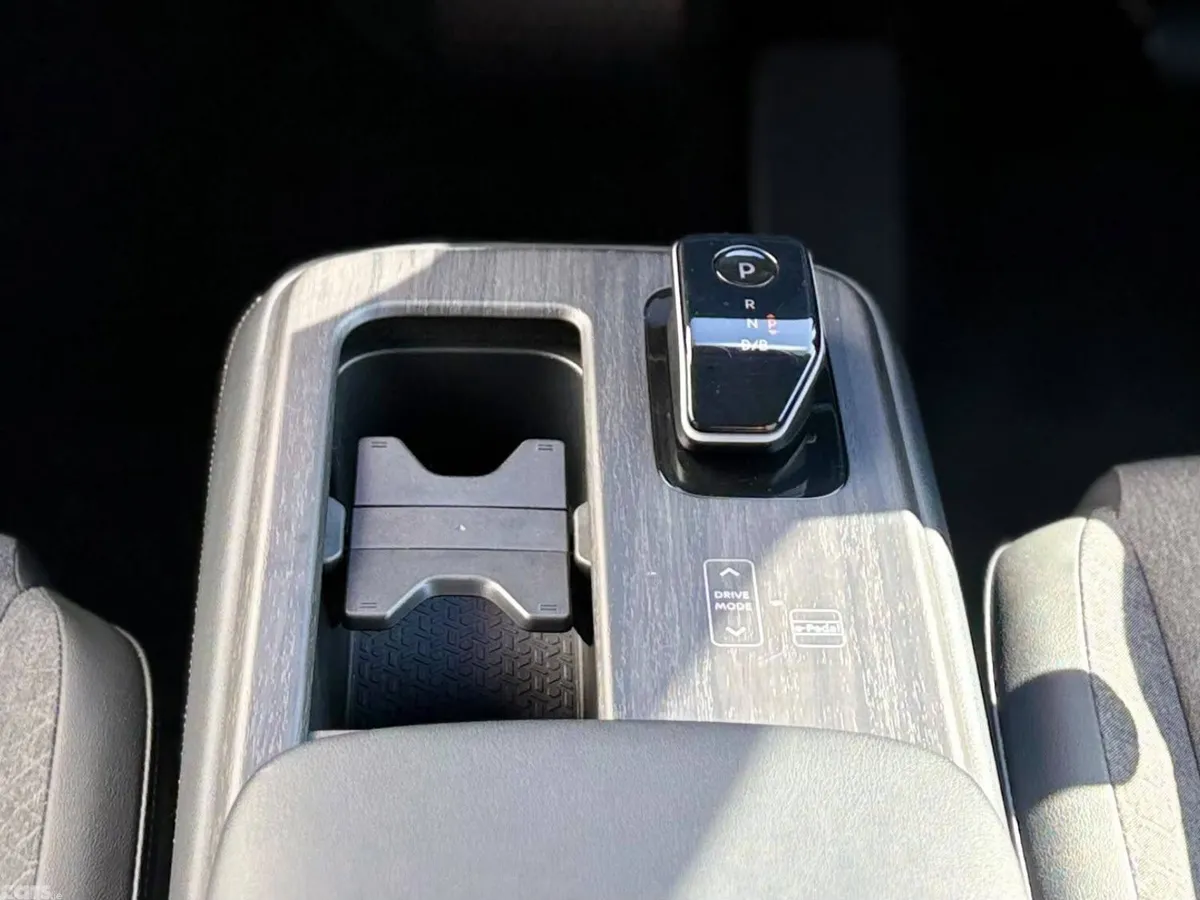 Nissan Ariya SUV, Electric, 2024, Grey