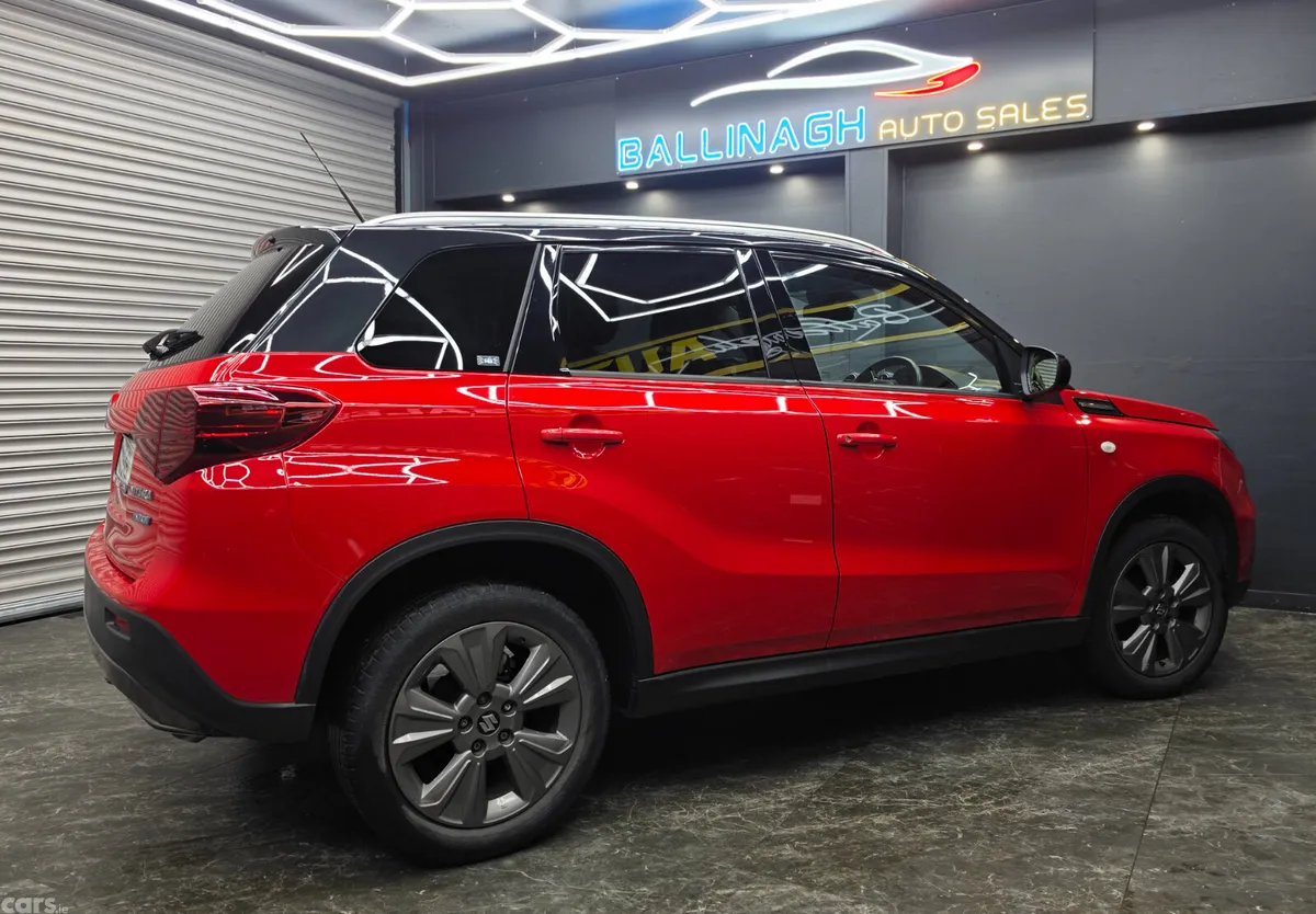 Suzuki Vitara SUV, Petrol, 2021, Red