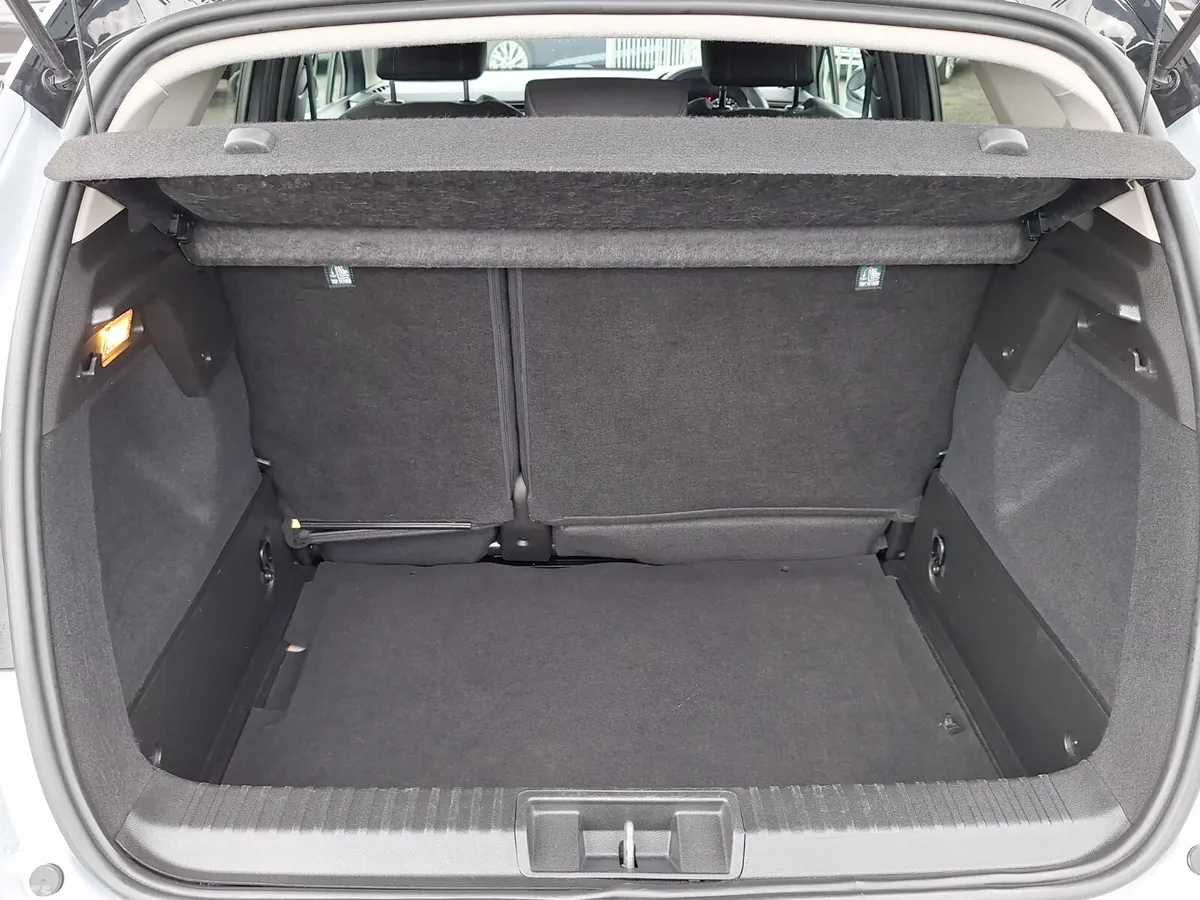 Renault Captur Hatchback, Petrol, 2023, Grey
