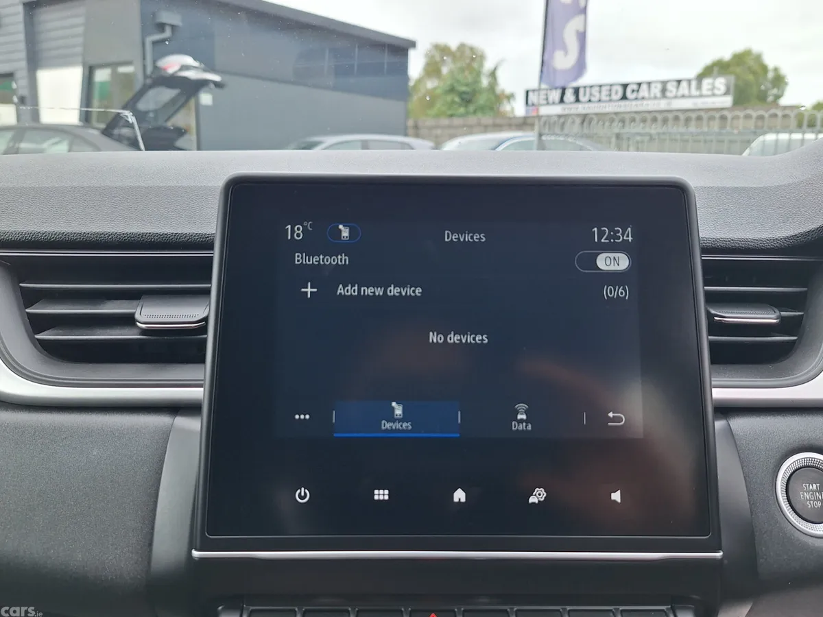 Renault Captur Hatchback, Petrol, 2023, Grey