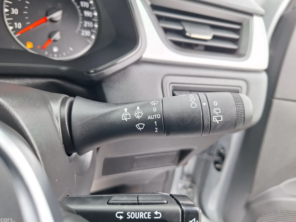 Renault Captur Hatchback, Petrol, 2023, Grey