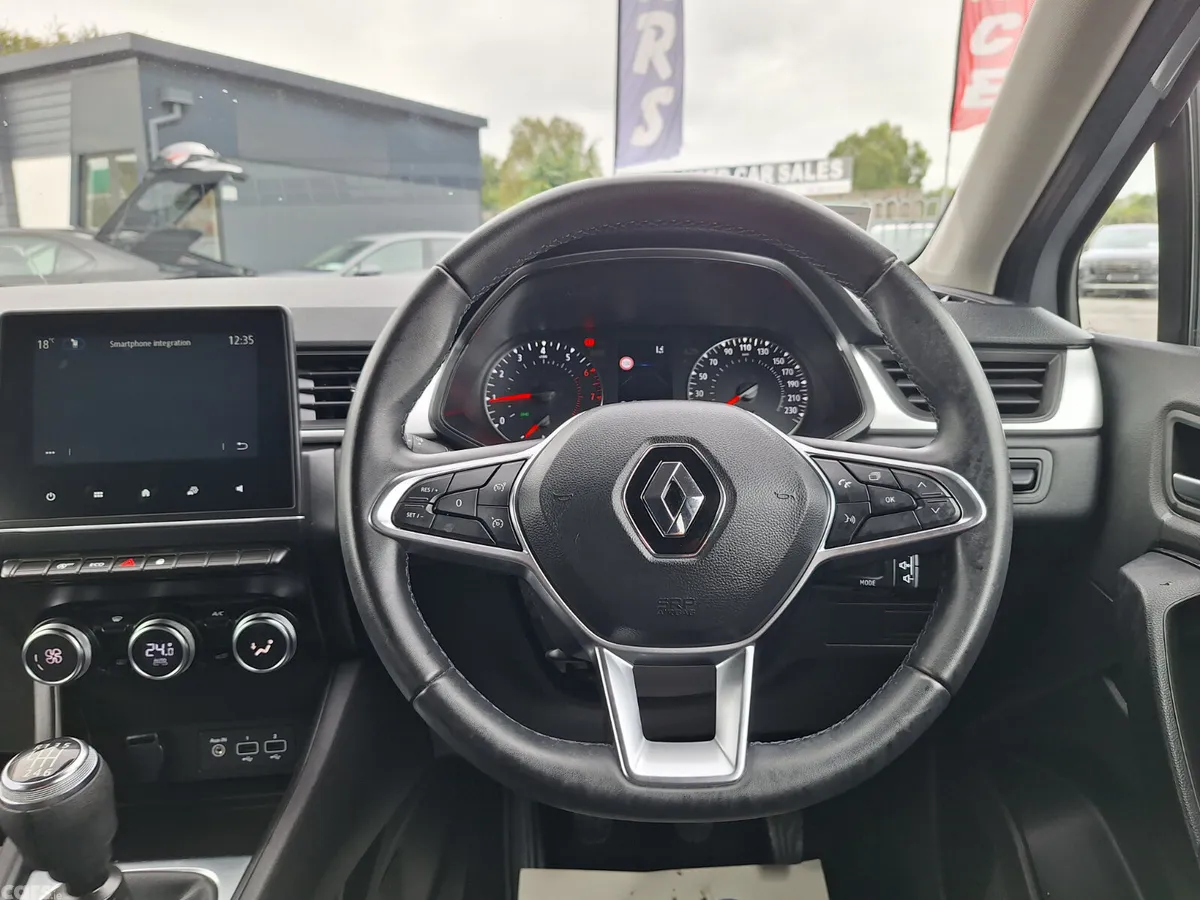 Renault Captur Hatchback, Petrol, 2023, Grey