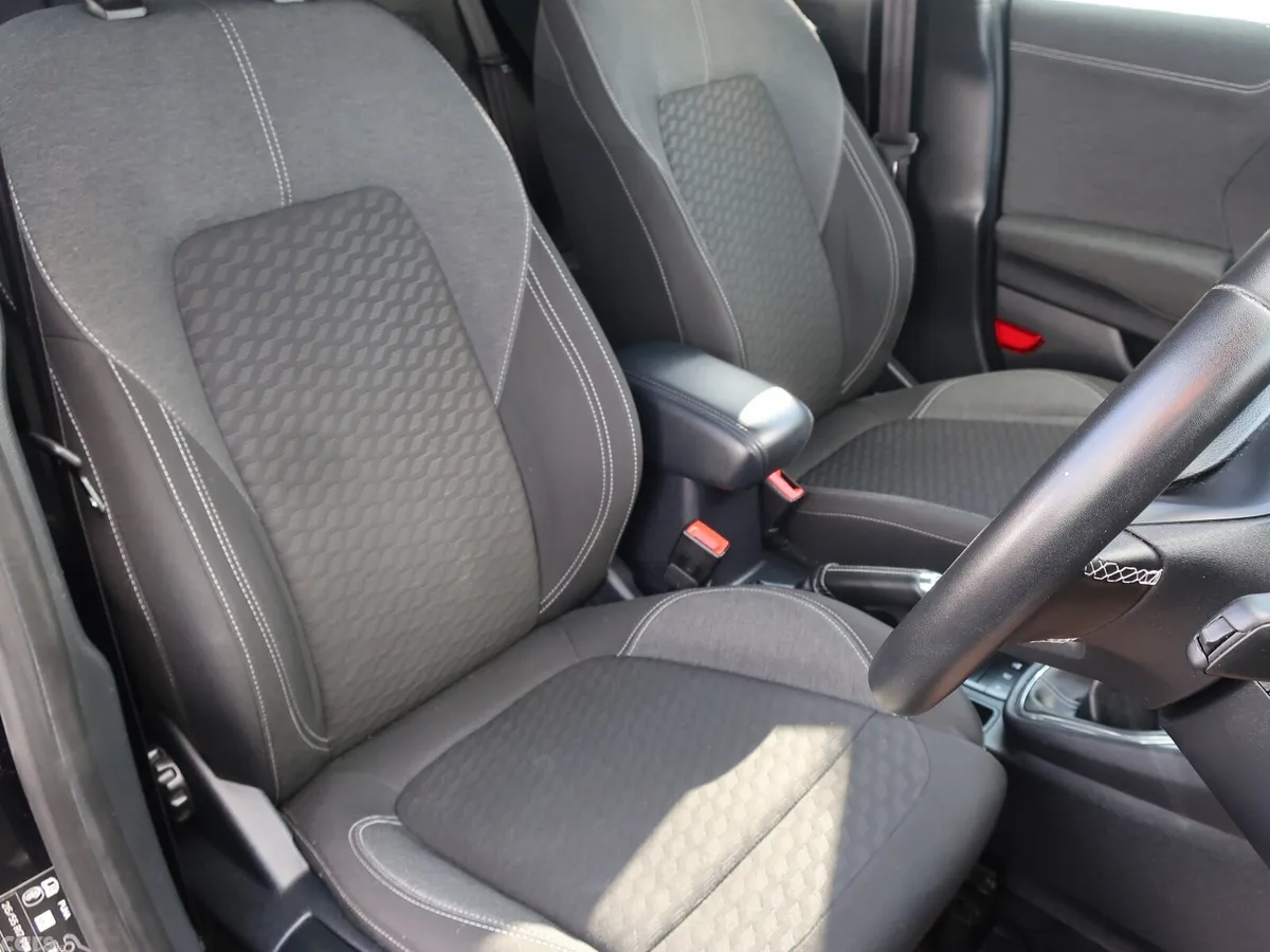 Ford Puma MPV, Petrol Hybrid, 2023, Black