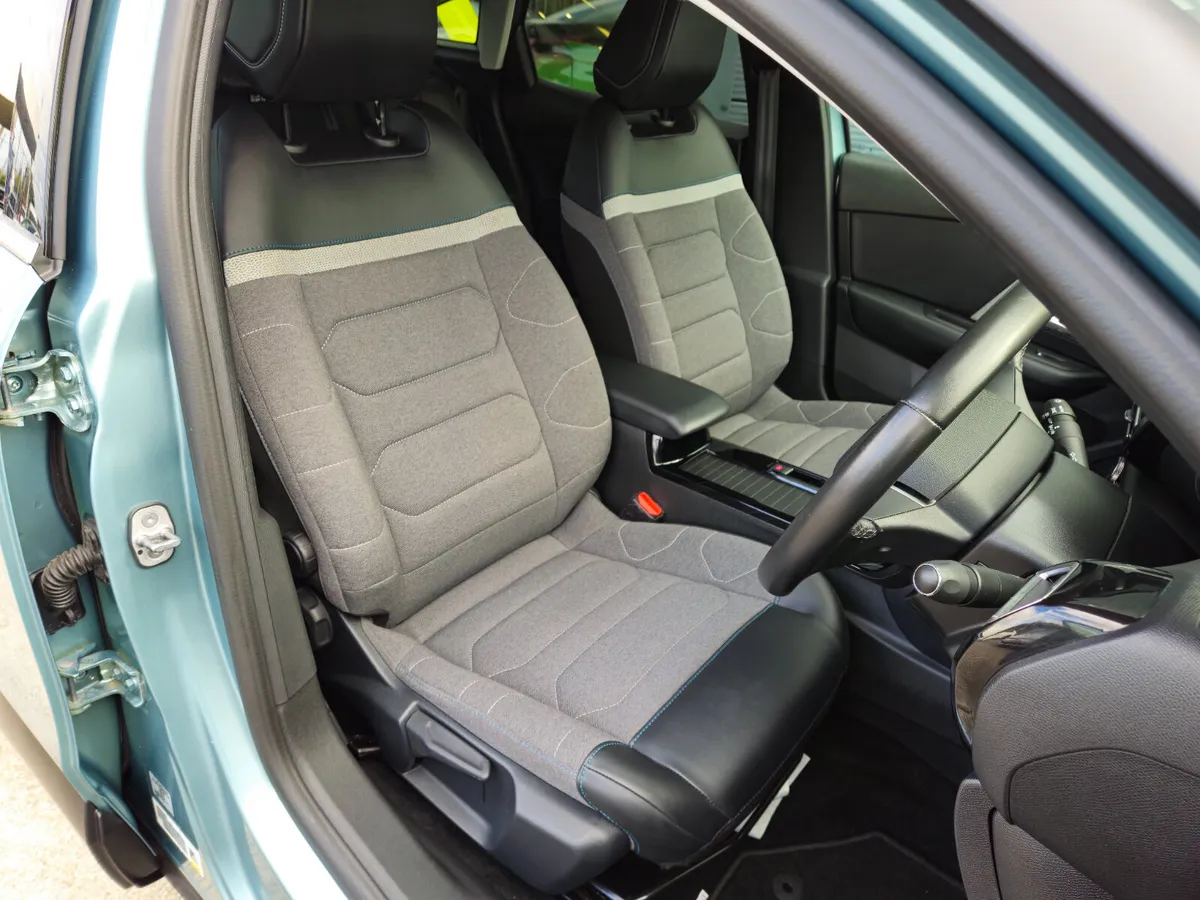 Citroen C4 Hatchback, Diesel, 2022, Blue