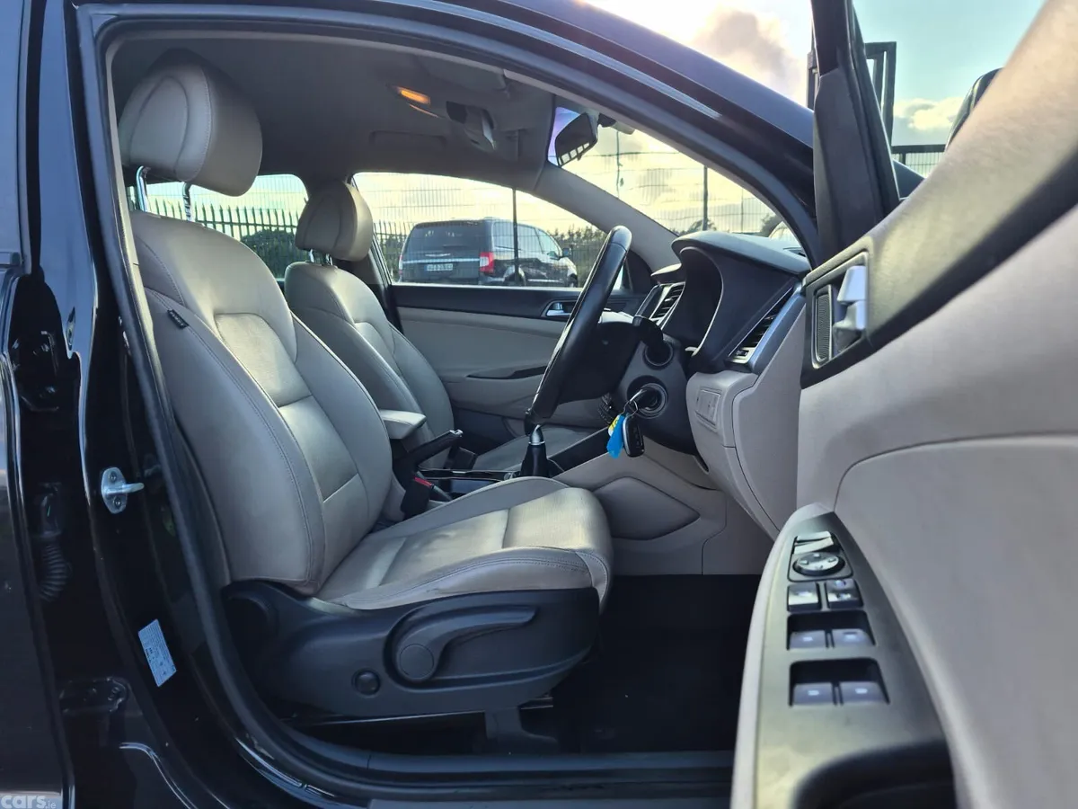 Hyundai Tucson SUV, Diesel, 2016, Black