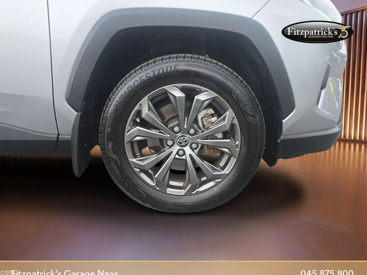 Toyota RAV4 SUV, Petrol Hybrid, 2024, Grey