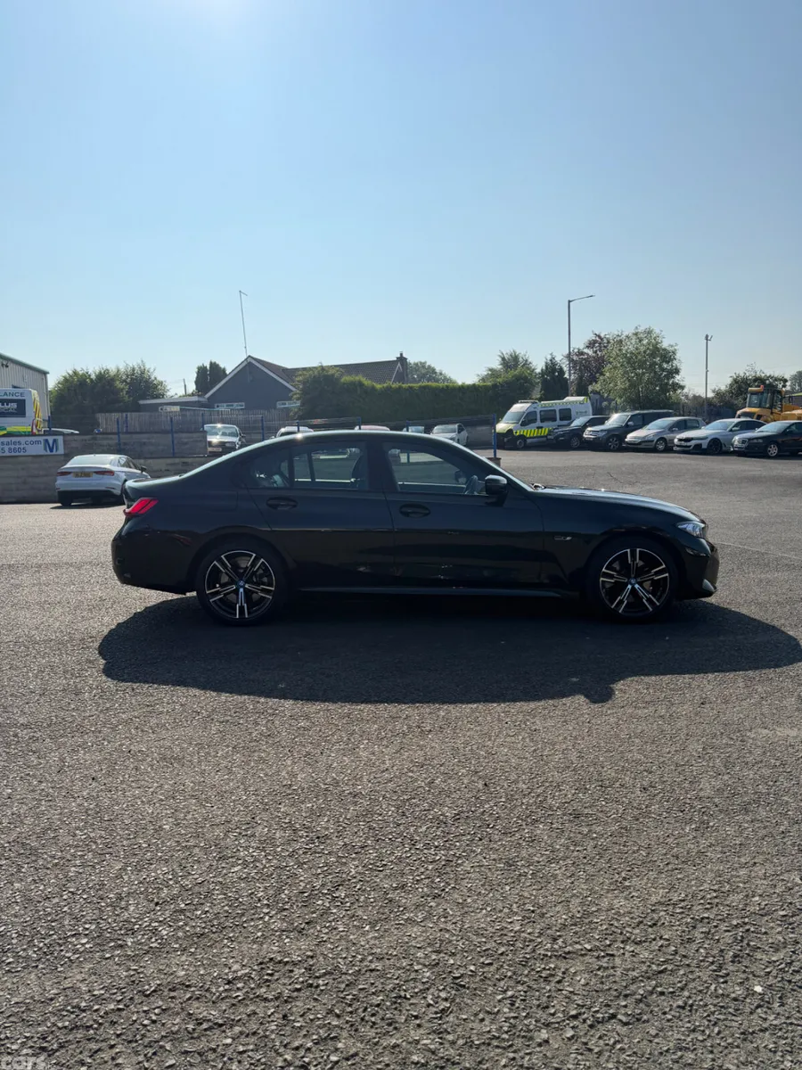BMW 3-Series Saloon, Petrol Hybrid, 2023, Black