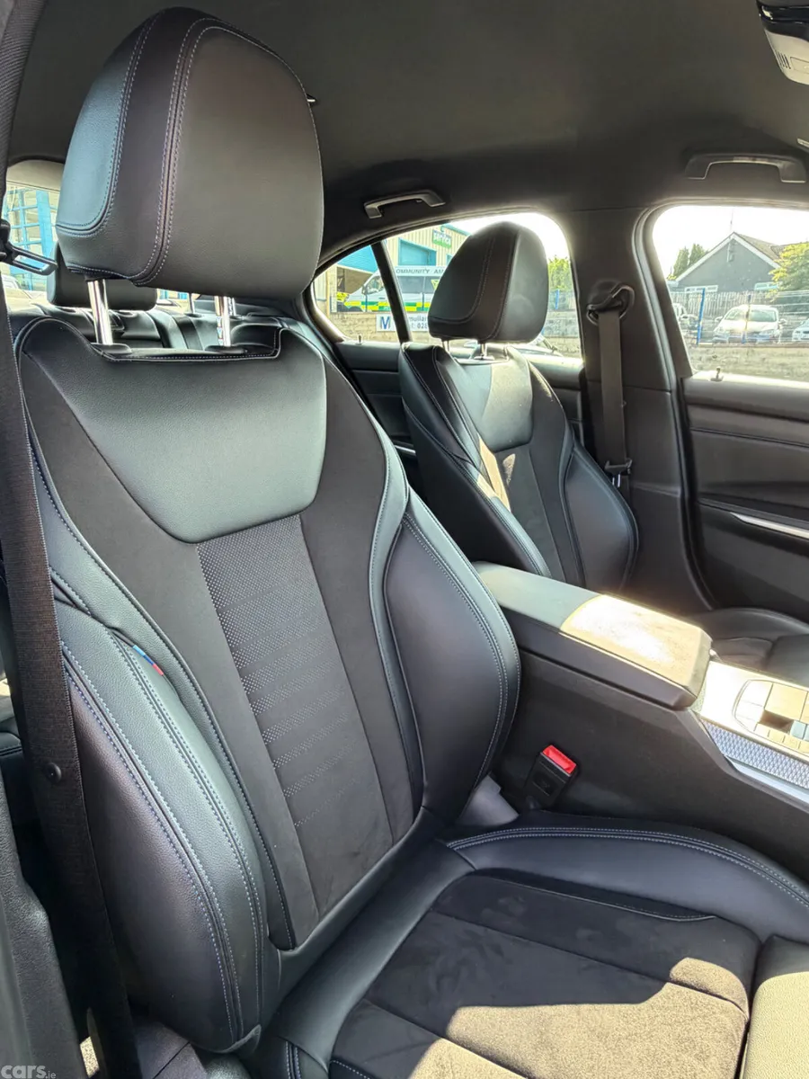 BMW 3-Series Saloon, Petrol Hybrid, 2023, Black