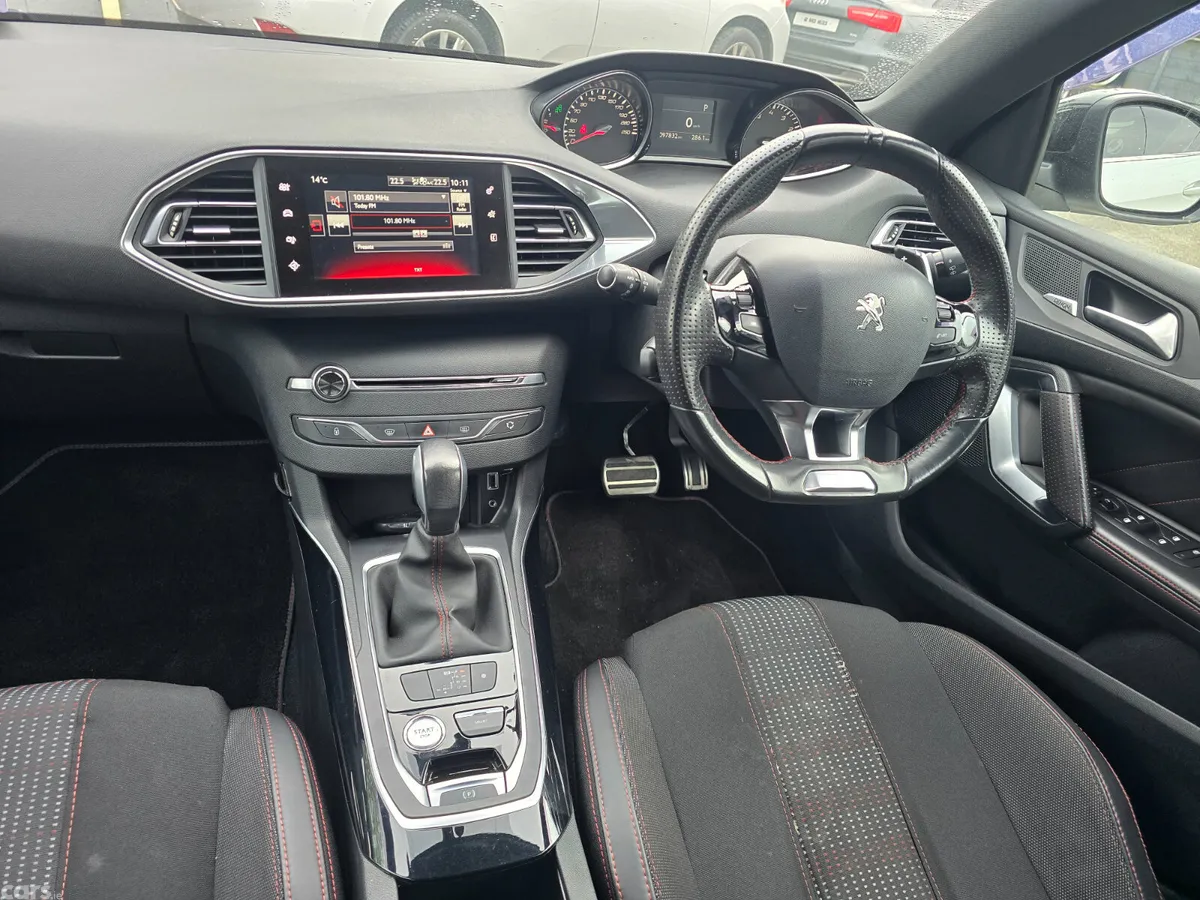 Peugeot 308 Hatchback, Petrol, 2017, White