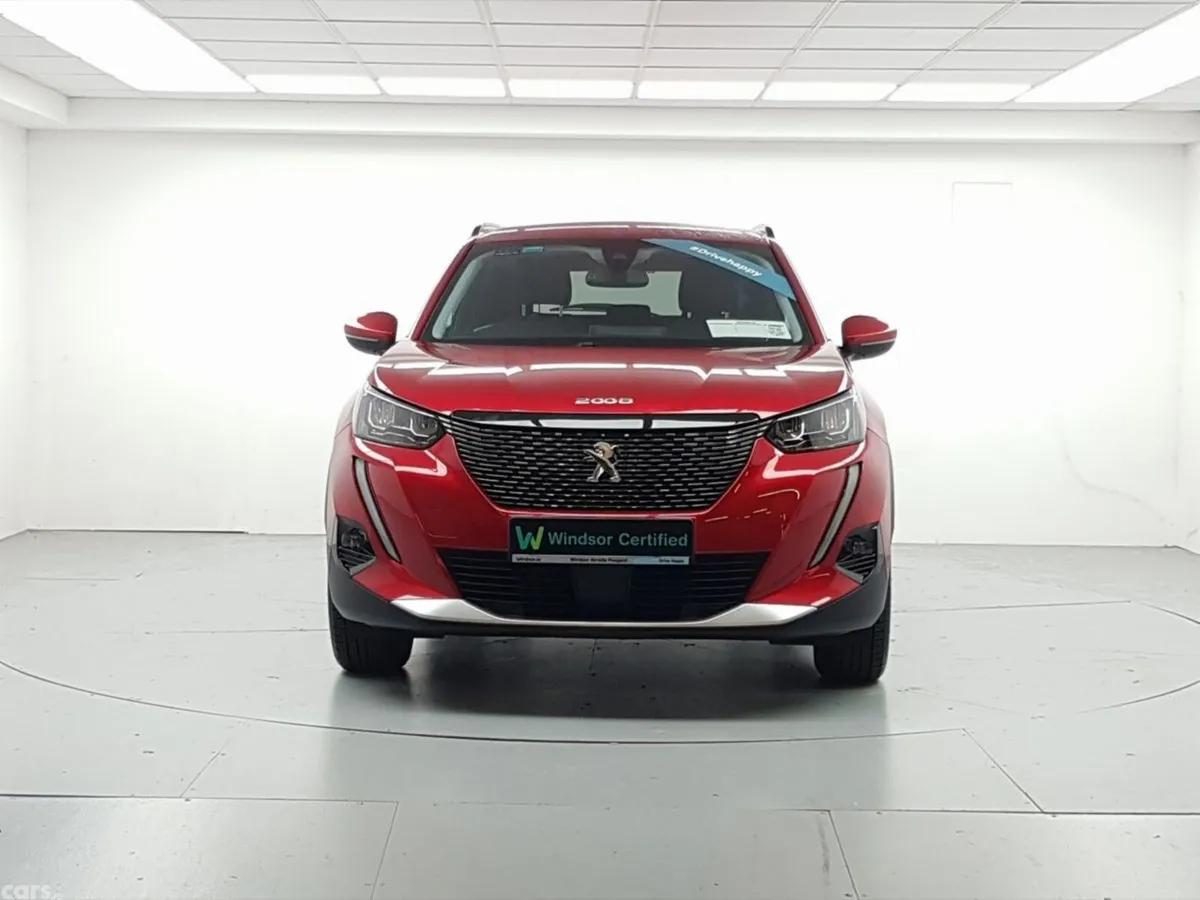 Peugeot 2008 MPV, Petrol, 2021, Red