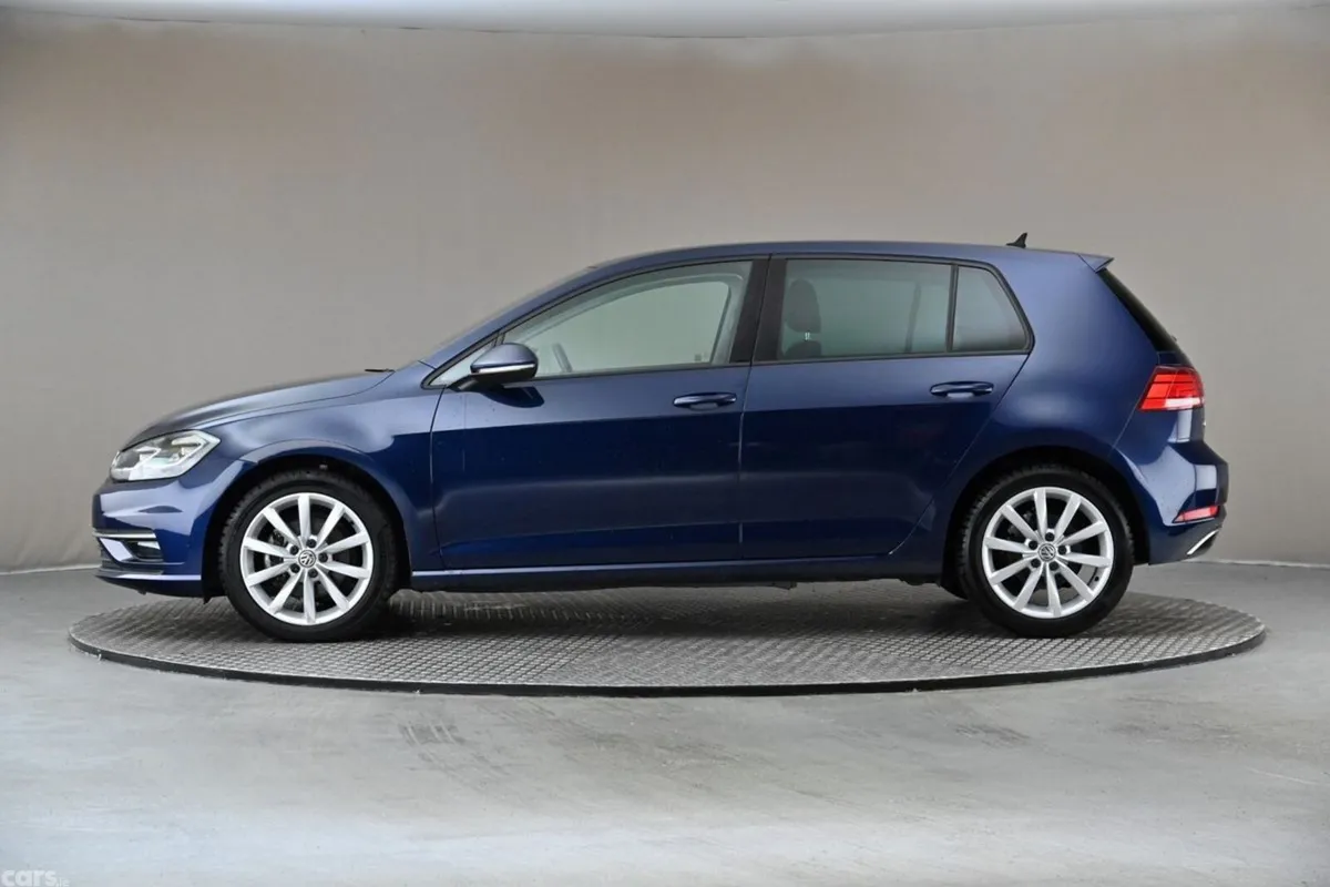 Volkswagen Golf Hatchback, Petrol, 2019, Blue