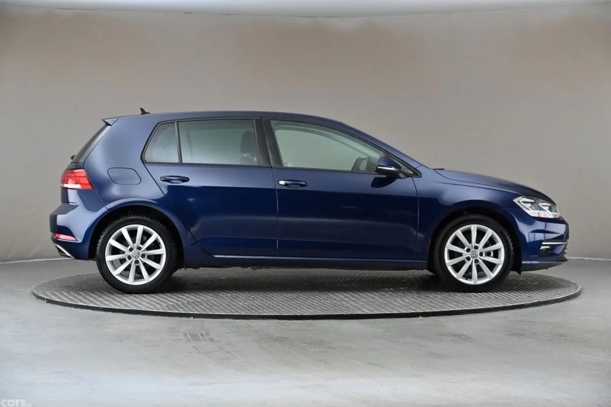 Volkswagen Golf Hatchback, Petrol, 2019, Blue