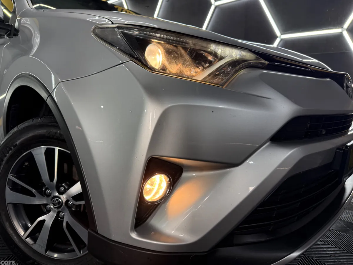 Toyota RAV4 SUV, Diesel, 2016, Silver