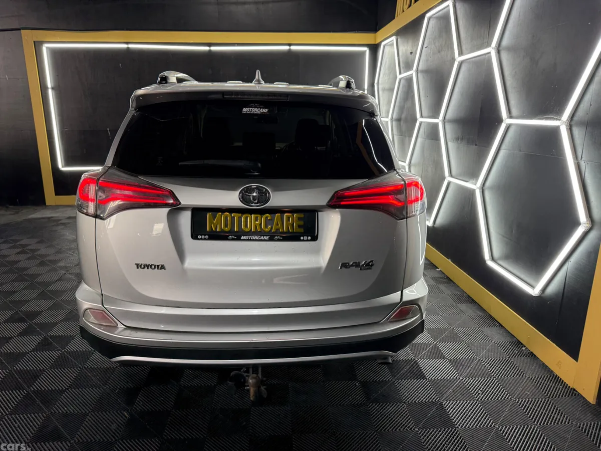 Toyota RAV4 SUV, Diesel, 2016, Silver