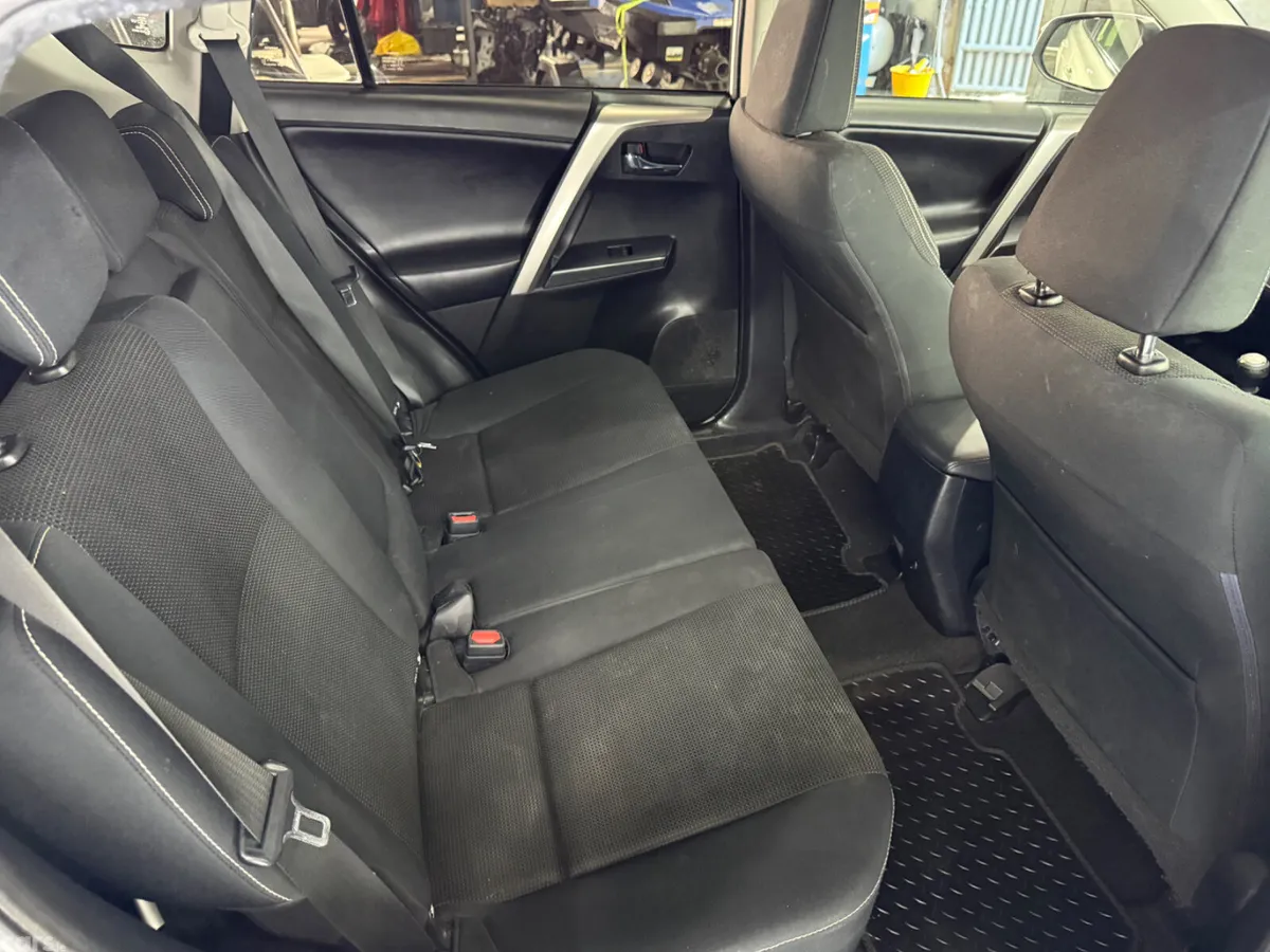 Toyota RAV4 SUV, Diesel, 2016, Silver