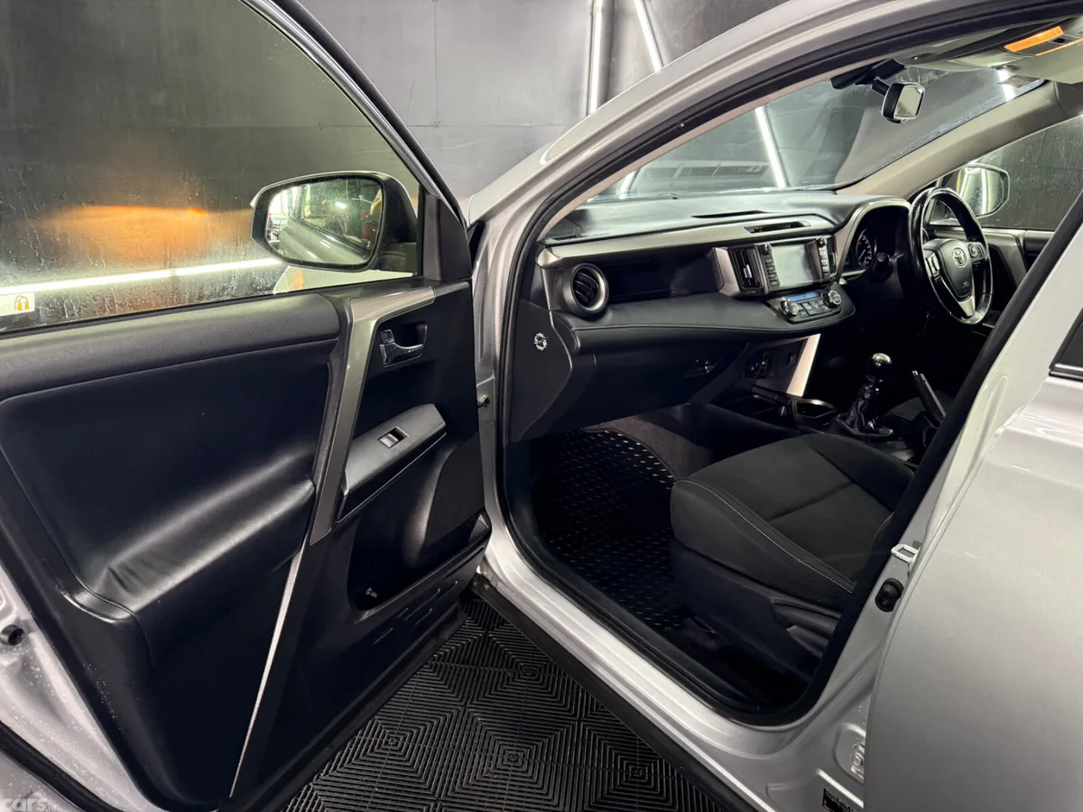 Toyota RAV4 SUV, Diesel, 2016, Silver