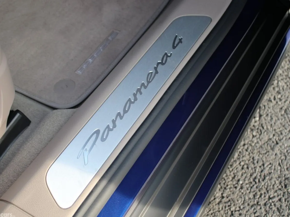 Porsche Panamera Saloon, Petrol Plug-in Hybrid, 2026, Blue