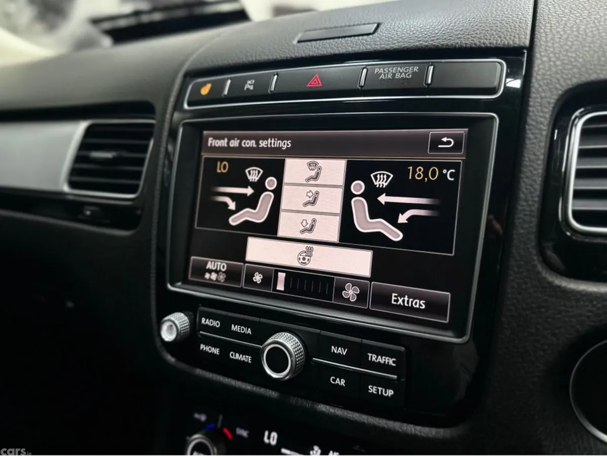 Volkswagen Touareg SUV, Diesel, 2018, White