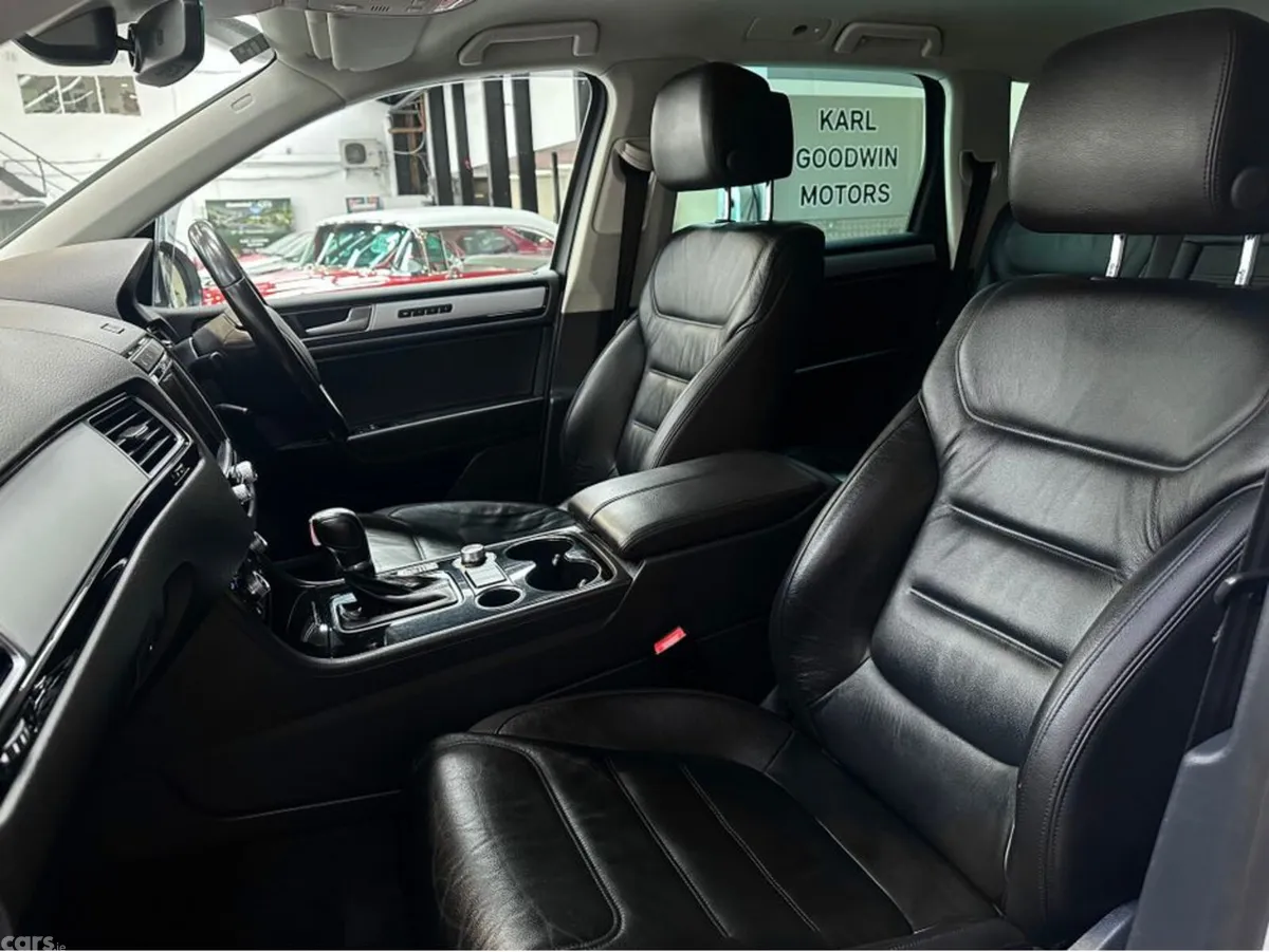 Volkswagen Touareg SUV, Diesel, 2018, White