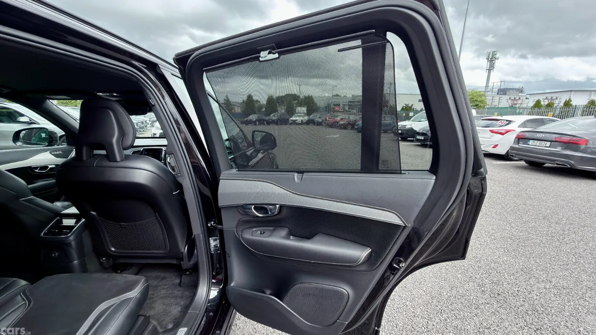 Volvo XC90 SUV, Petrol Plug-in Hybrid, 2020, Black