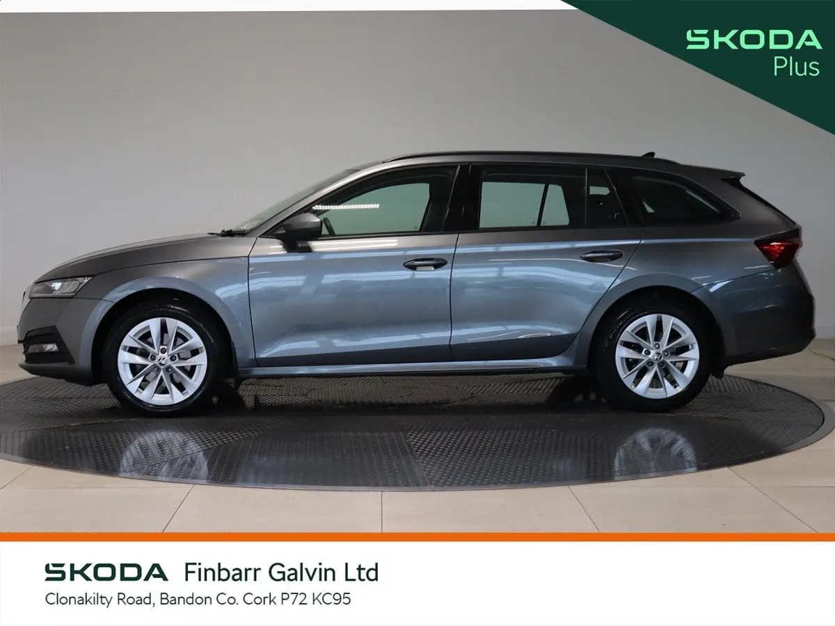 Skoda Octavia Estate, Diesel, 2024, Grey