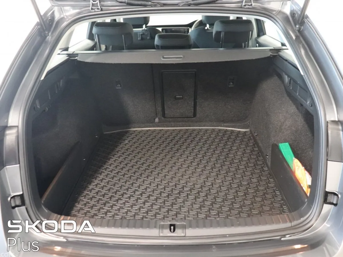 Skoda Octavia Estate, Diesel, 2024, Grey
