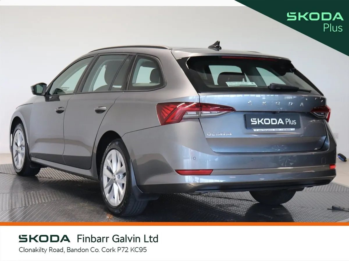 Skoda Octavia Estate, Diesel, 2024, Grey