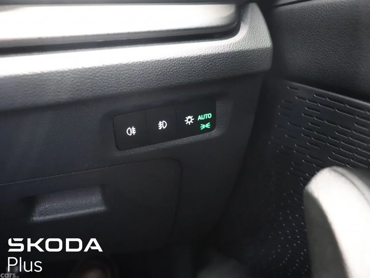 Skoda Octavia Estate, Diesel, 2024, Grey
