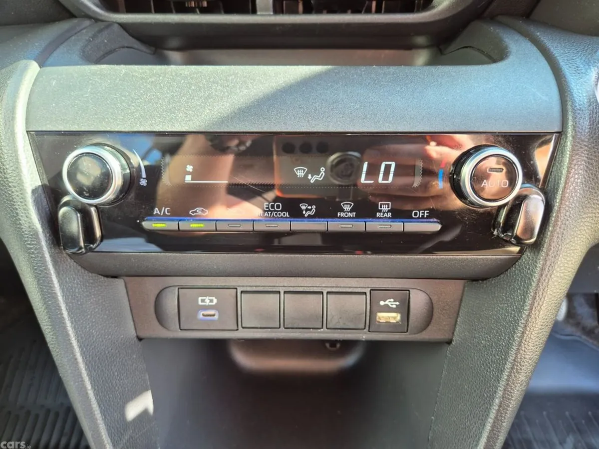 Toyota Yaris Cross SUV, Petrol Hybrid, 2023, Black