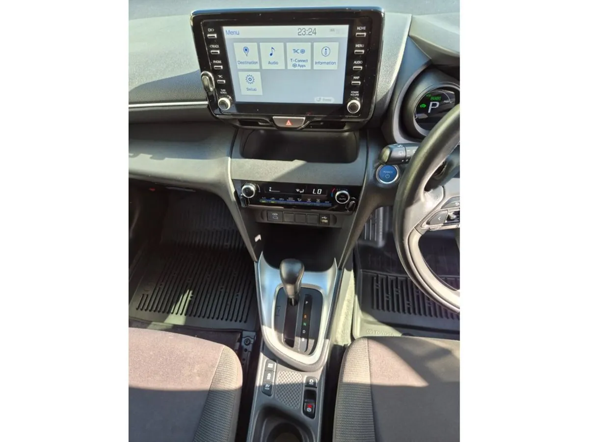 Toyota Yaris Cross SUV, Petrol Hybrid, 2023, Black