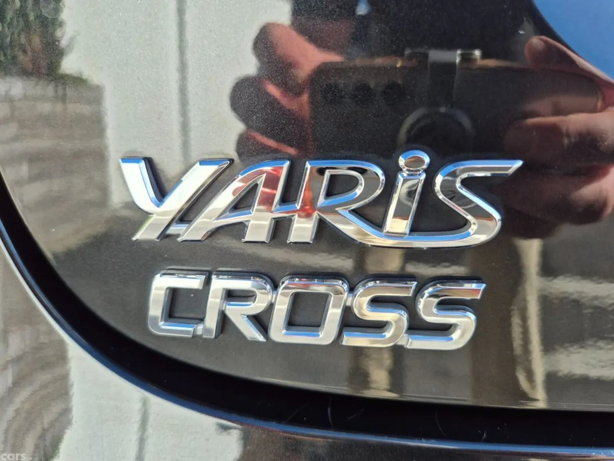 Toyota Yaris Cross SUV, Petrol Hybrid, 2023, Black