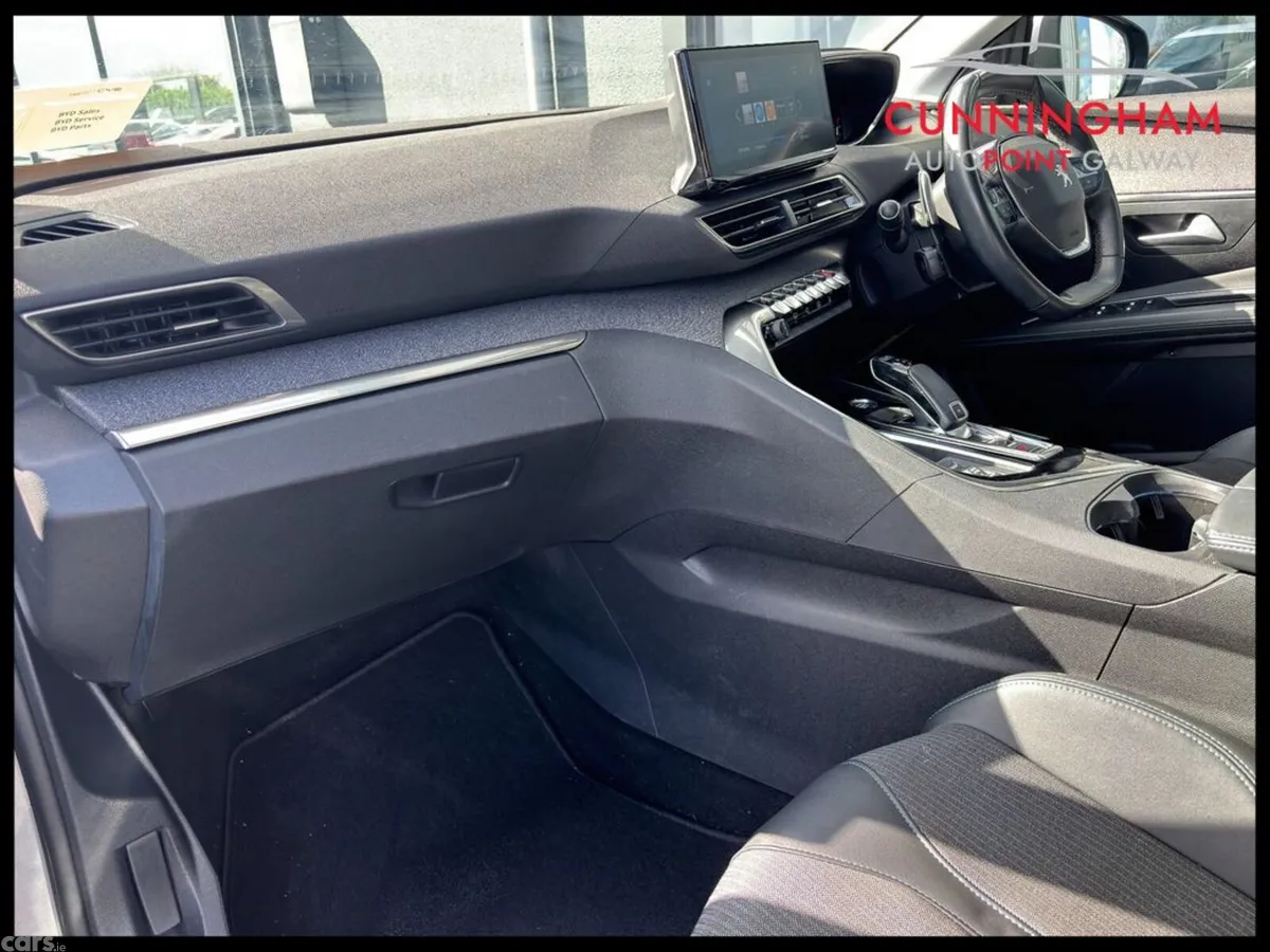 Peugeot 3008 MPV, Petrol, 2021, Grey