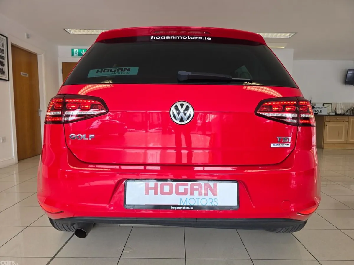 Volkswagen Golf Hatchback, Petrol, 2016, Red