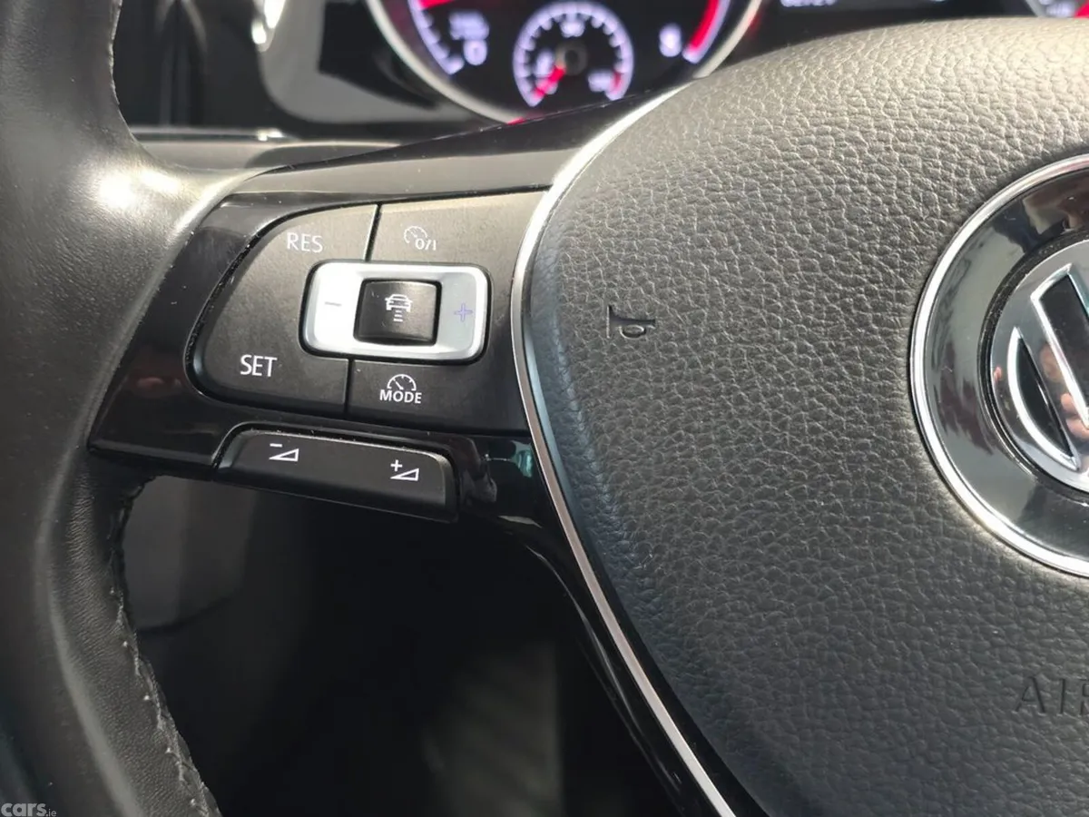 Volkswagen Golf Hatchback, Petrol, 2016, Blue