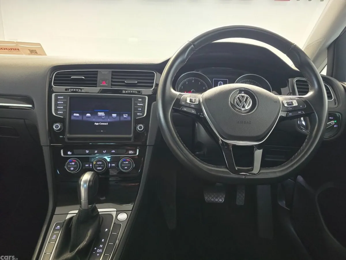 Volkswagen Golf Hatchback, Petrol, 2016, Blue