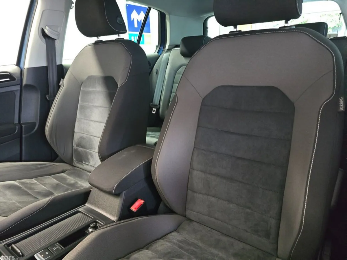 Volkswagen Golf Hatchback, Petrol, 2016, Blue