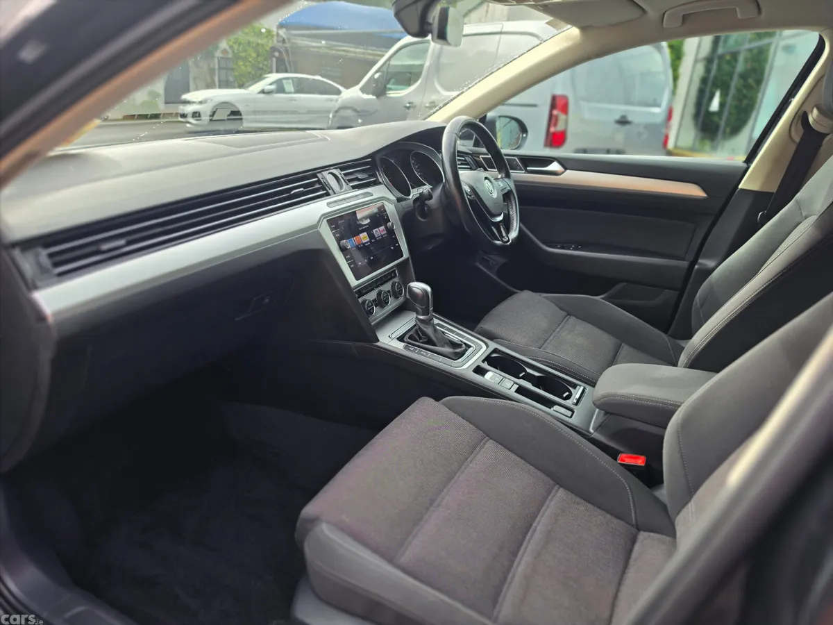 Volkswagen Passat Estate, Diesel, 2019, Black