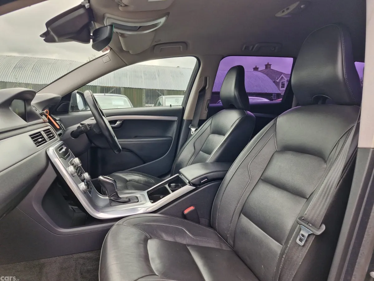 Volvo V70 Estate, Diesel, 2016, Grey