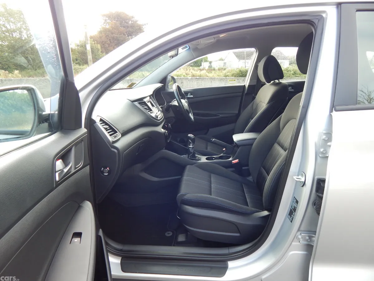 Hyundai Tucson SUV, Diesel, 2016, Silver