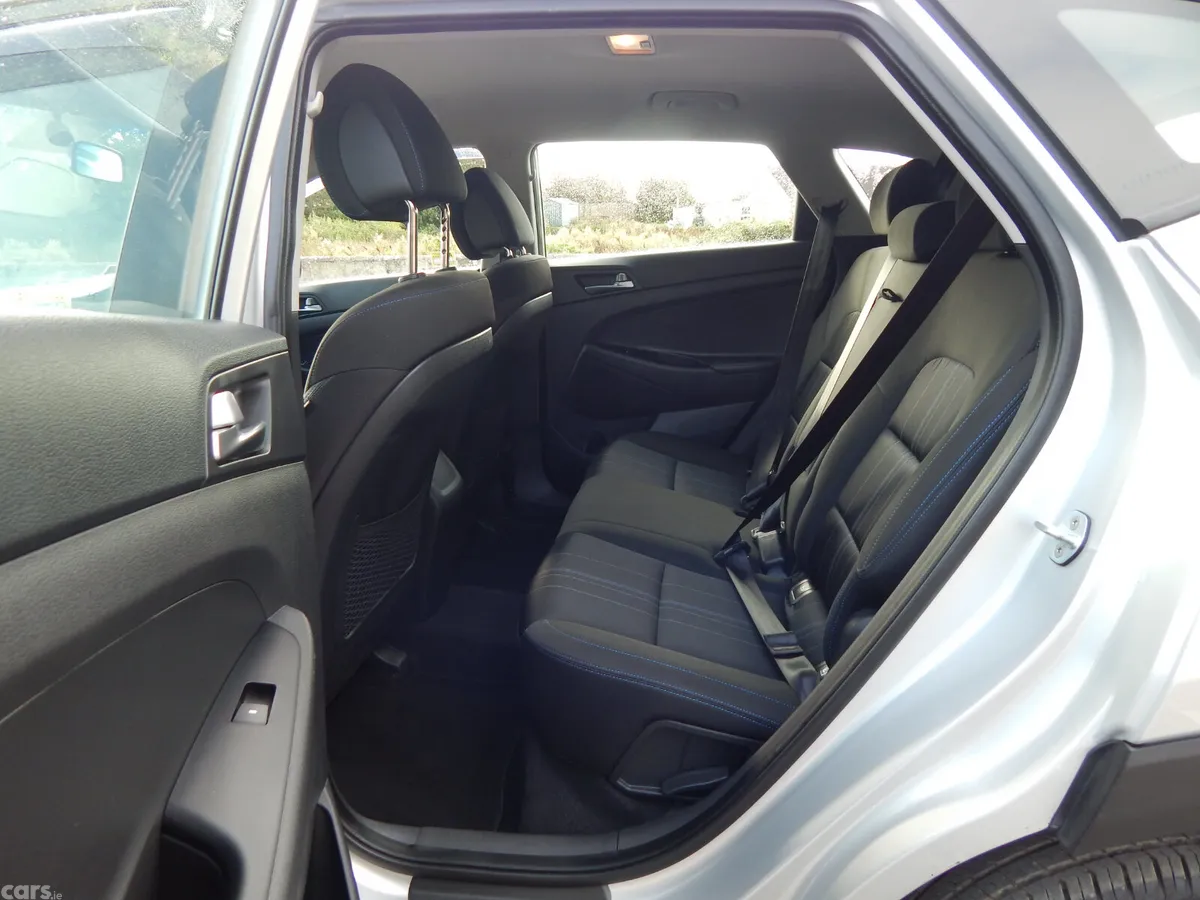 Hyundai Tucson SUV, Diesel, 2016, Silver