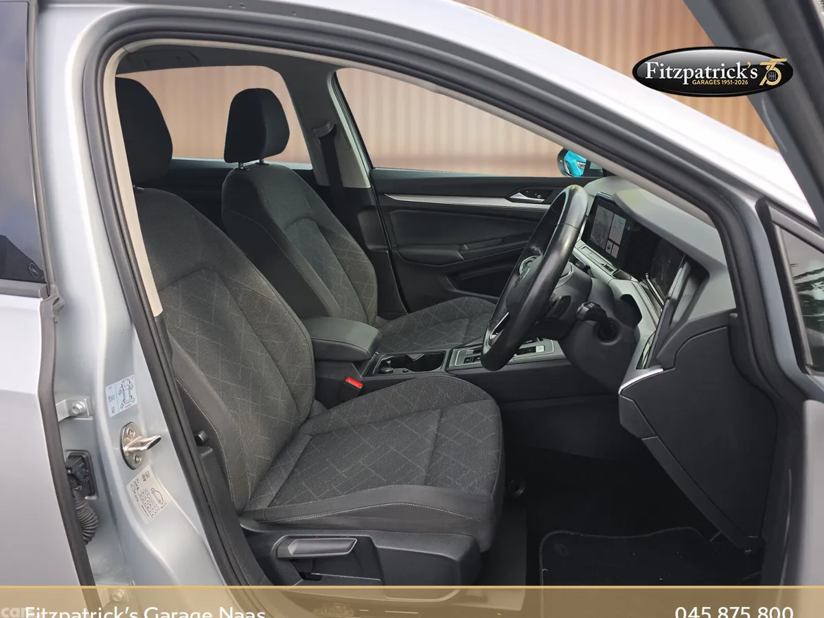 Volkswagen Golf Estate, Petrol, 2023, Grey