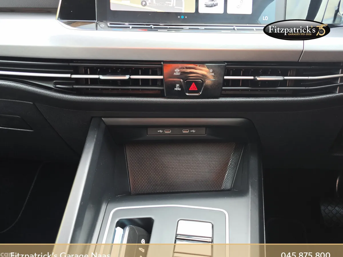 Volkswagen Golf Estate, Petrol, 2023, Grey