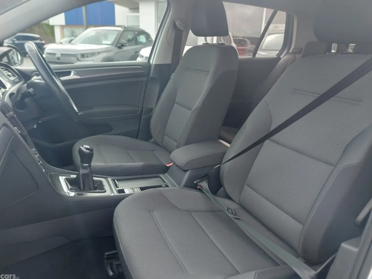 Volkswagen Golf Hatchback, Diesel, 2019, Grey
