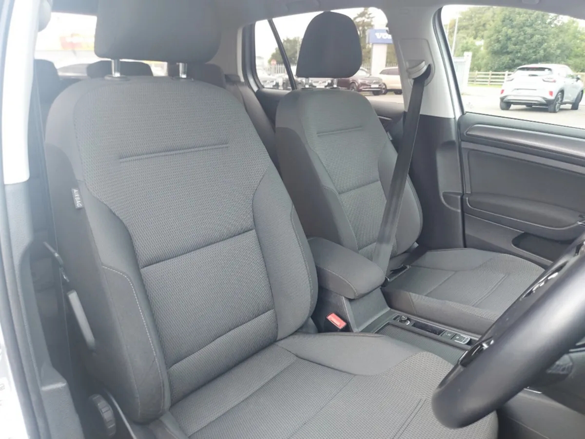Volkswagen Golf Hatchback, Diesel, 2019, Grey