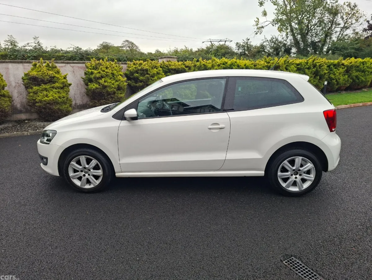 Volkswagen Polo Hatchback, Petrol, 2012, White