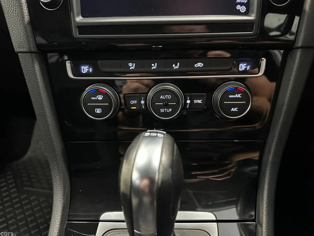 Volkswagen Golf Hatchback, Petrol, 2014, Silver