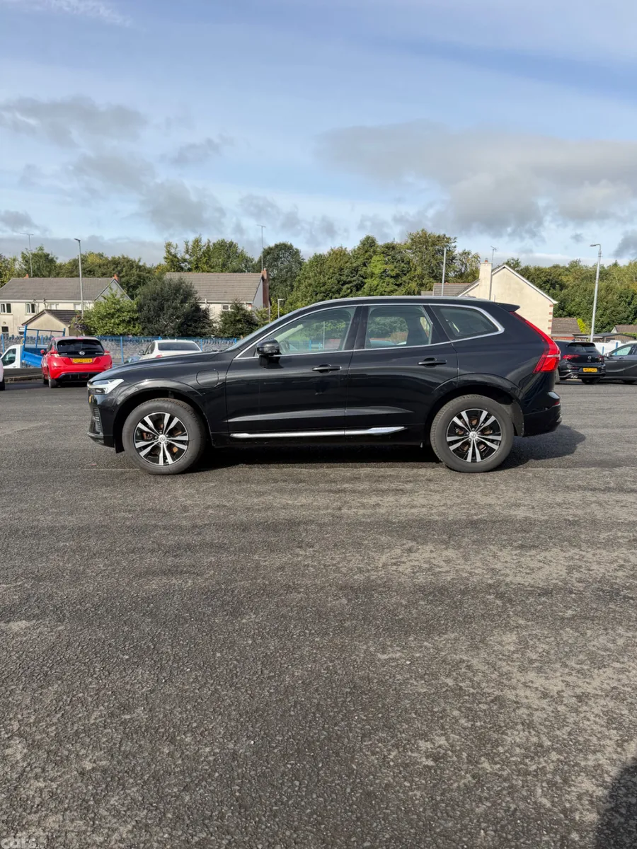 Volvo XC60 SUV, Petrol Hybrid, 2023, Black